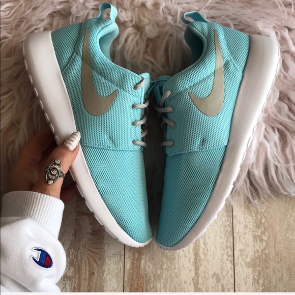 NWT Nike Roshe One Rare - Picture 3 of 8